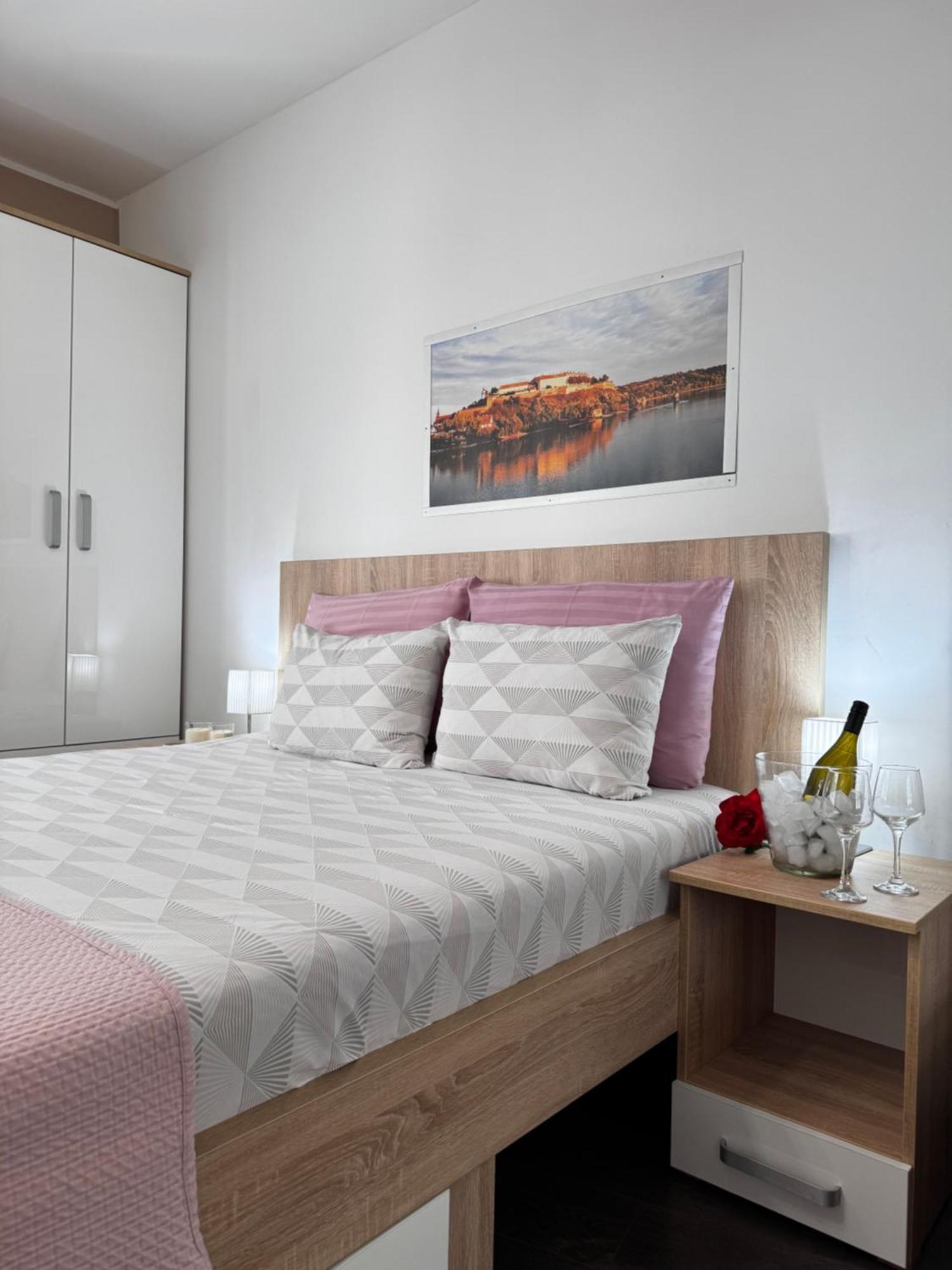 Post Apartmani A-1 Novi Sad Extérieur photo
